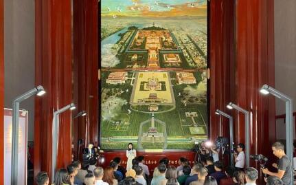 巨幅油画《壮美中轴》亮相北京正阳门城楼